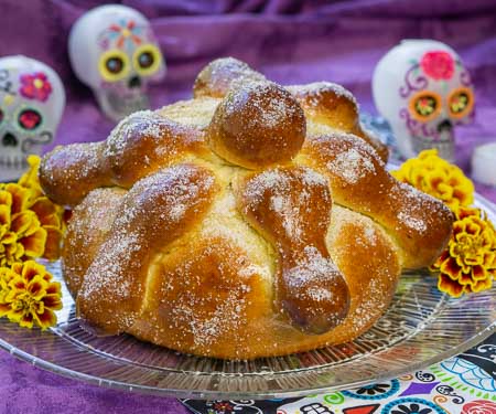 Pan de muerto, the traditonal food of Dia De Los Muertos 